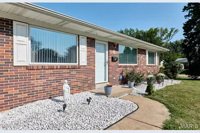 12 Longhenrich Drive, Florissant, MO 63031 - Photo 2
