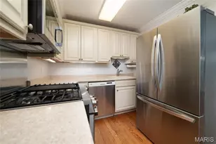 10451 Briarbend Dr, Saint Louis, MO 63146 - Photo 8