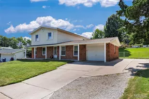 1533 Sherman Dr, Saint Charles, MO 63303 - Photo 2