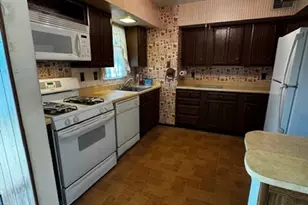 7051 Circleview Dr, Affton, MO 63123 - Photo 2