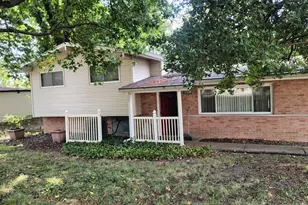 9046 Old Bonhomme Rd, Olivette, MO 63132 - Photo 1