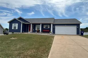 17 Dean Wells Ct, Warrenton, MO 63383 - Photo 1
