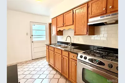 7912 Fleta Street, Saint Louis, MO 63123 - Photo 6