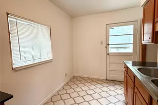 7912 Fleta St, Saint Louis, MO 63123 - Photo 8
