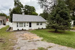 7912 Fleta St, Saint Louis, MO 63123 - Photo 2