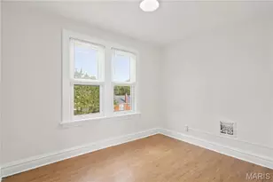 6809 Morgan Ford Rd, Saint Louis, MO 63116 - Photo 12