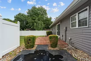 2011 Marrisa Dr, Florissant, MO 63031 - Photo 40