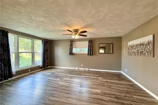 425 Cherry Dr, Saint Genevieve, MO 63670 - Photo 4