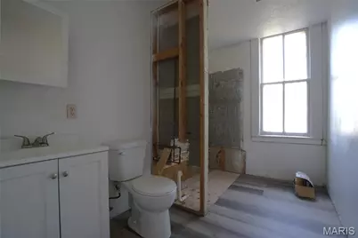 401 Kentucky Street, Louisiana, MO 63353 - Photo 10