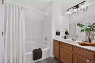 3717 Tennessee Avenue, Saint Louis, MO 63118 - Photo 18