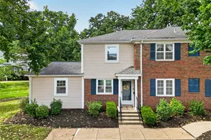 9186 Wrenwood Ln, Brentwood, MO 63144 - Photo 1