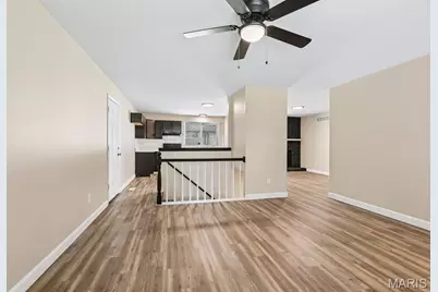 11953 El Camara Drive, Florissant, MO 63033 - Photo 8