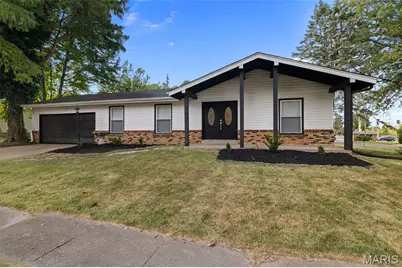 5891 Sir Edward Lane, Florissant, MO 63033 - Photo 2