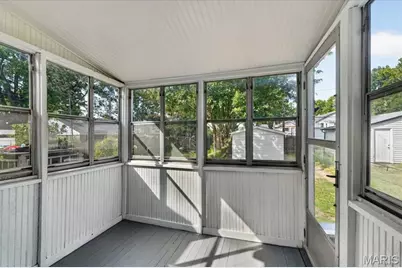 6409 Marquette Avenue, Saint Louis, MO 63139 - Photo 18