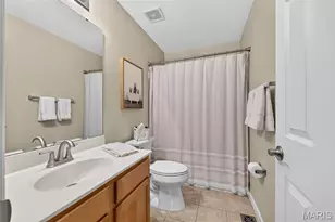14737 Ladue Bluffs Crossing Dr, Chesterfield, MO 63017 - Photo 20
