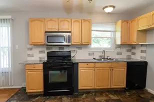 6693 Lesli Mari Ct, Saint Louis, MO 63033 - Photo 6