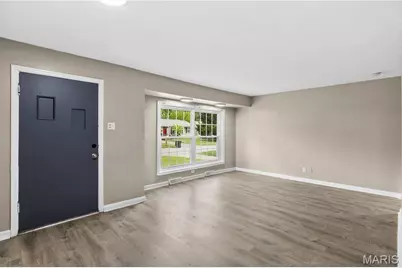 90 La Havre Circle, Florissant, MO 63031 - Photo 6
