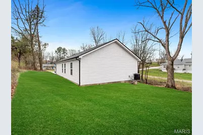 4 Hibbard St, Saint Clair, MO 63077 - Photo 2