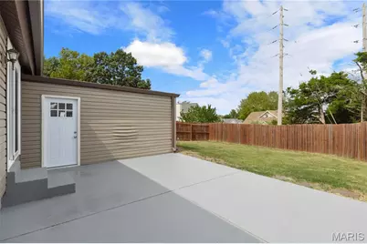 32 Plum Tree Drive, Saint Peters, MO 63376 - Photo 22
