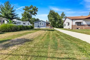 21 Shumate Ave, Maryland Heights, MO 63043 - Photo 1