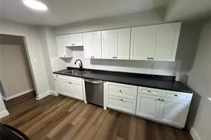 705 Palace Ct, Saint Louis, MO 63135 - Photo 8