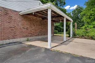 705 Palace Ct, Saint Louis, MO 63135 - Photo 4
