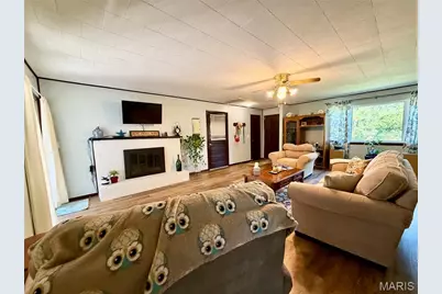 520 S Skyview Drive, Washington, MO 63638 - Photo 2