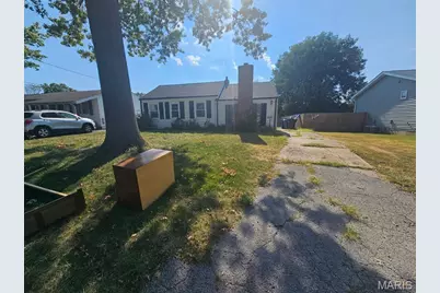 8114 Waddell Avenue, Saint Louis, MO 63125 - Photo 1