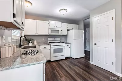 3064 Valley Oaks Drive, Imperial, MO 63052 - Photo 8