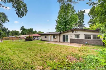 740 Wilshire Drive, Florissant, MO 63033 - Photo 30