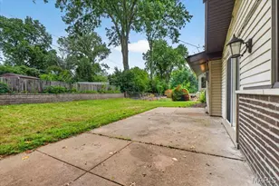 740 Wilshire Dr, Florissant, MO 63033 - Photo 32