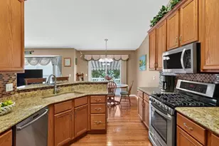 6025 Glennaire Dr, Oakville, MO 63129 - Photo 10