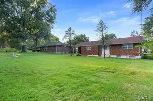 2006 Northaire Ln, Saint Louis, MO 63138 - Photo 10