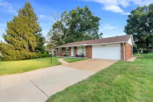 2006 Northaire Ln, Saint Louis, MO 63138 - Photo 4
