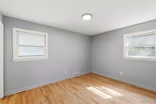 125 W St Anthony Ln, Florissant, MO 63031 - Photo 14