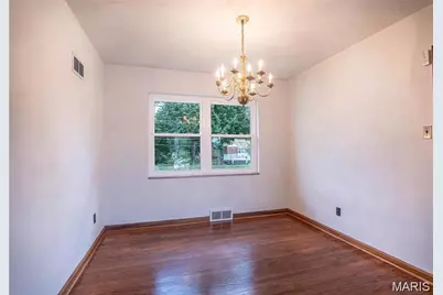 5479 Clifton Avenue, Saint Louis, MO 63109 - Photo 8