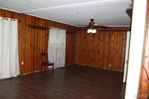 9428 Tennyson Ave, Overland, MO 63114 - Photo 10