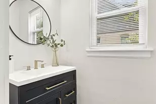 7269 Zephyr Pl, Saint Louis, MO 63143 - Photo 8