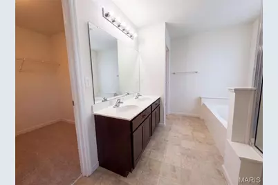 5128 Suson Ridge Drive, Saint Louis, MO 63128 - Photo 10