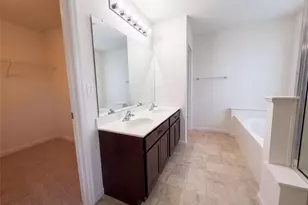 5128 Suson Ridge Dr, Saint Louis, MO 63128 - Photo 10