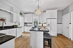7303 Lindbergh Dr, Saint Louis, MO 63117 - Photo 8
