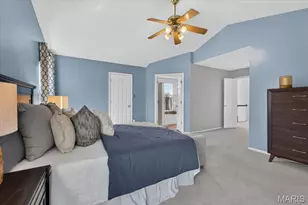 255 Cheval Square Dr, Chesterfield, MO 63005 - Photo 24