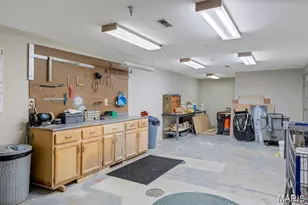 4570 Laclede Ave, Saint Louis, MO 63108 - Photo 40