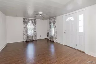 951 Switzer Ave, Saint Louis, MO 63147 - Photo 28