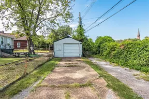 951 Switzer Ave, Saint Louis, MO 63147 - Photo 50