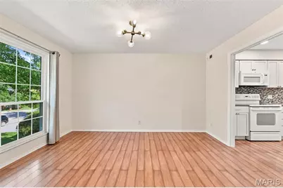1521 Hedgeford Drive #16, Chesterfield, MO 63017 - Photo 8