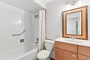 1521 Hedgeford Dr, Chesterfield, MO 63017 - Photo 14