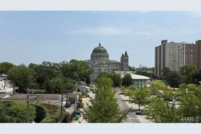4501 Lindell Boulevard #4B, Saint Louis, MO 63108 - Photo 2
