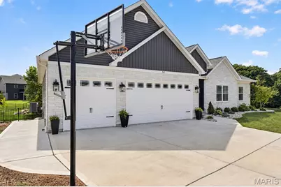512 Spruce Hollow Court, Wentzville, MO 63385 - Photo 2