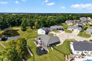 512 Spruce Holw Ct, Wentzville, MO 63385 - Photo 2